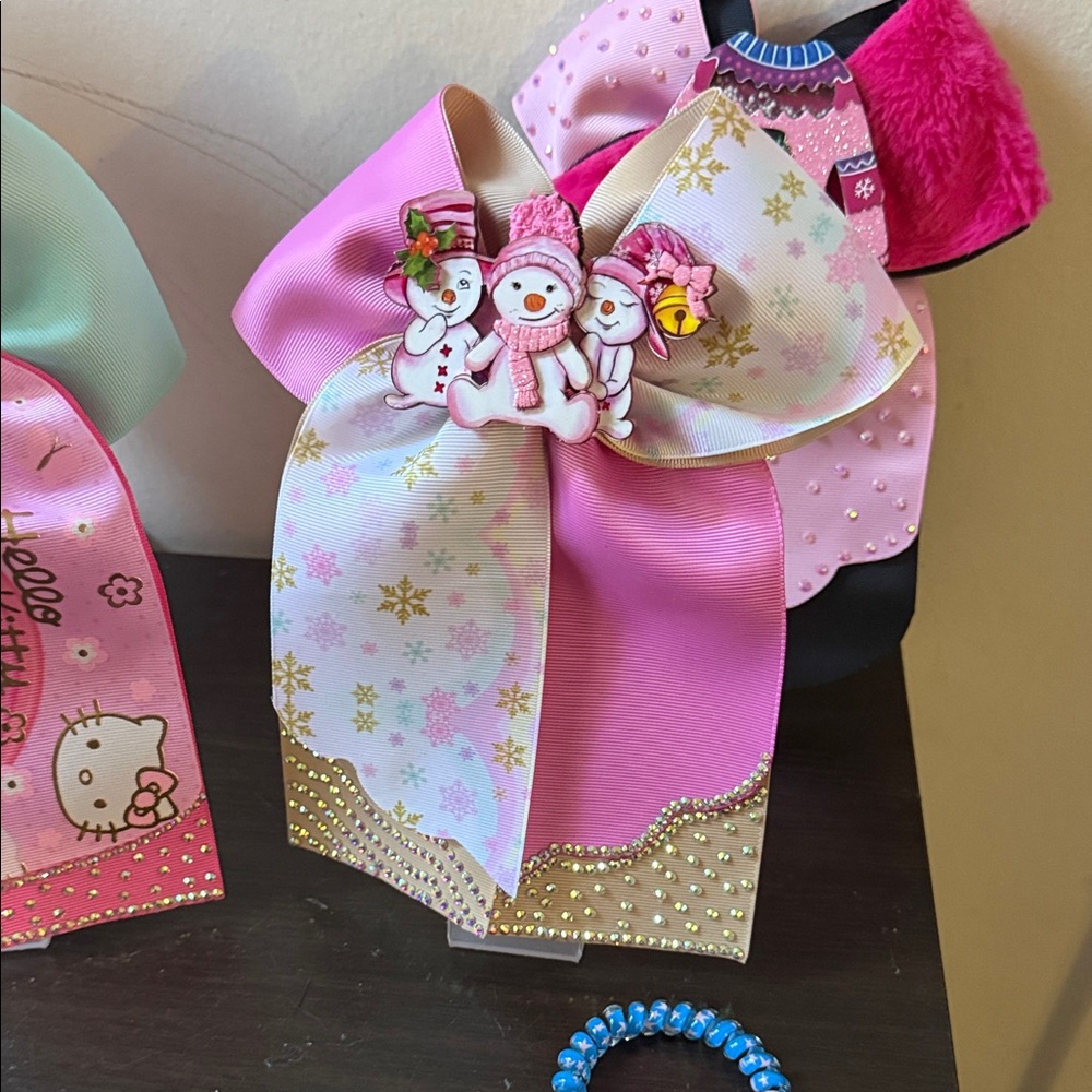 Hello Kitty Pink and Aqua Bow with Gold Accents